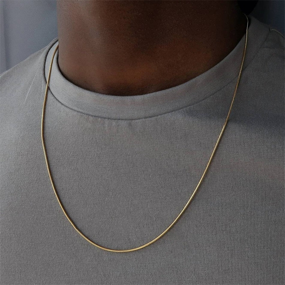 CLASSY NECKLACE